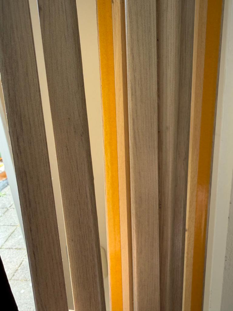 Houten plinten met plakstrip, diverse lengtes, Overige materialen, Gebruikt, Ophalen of Verzenden, 200 tot 250 cm