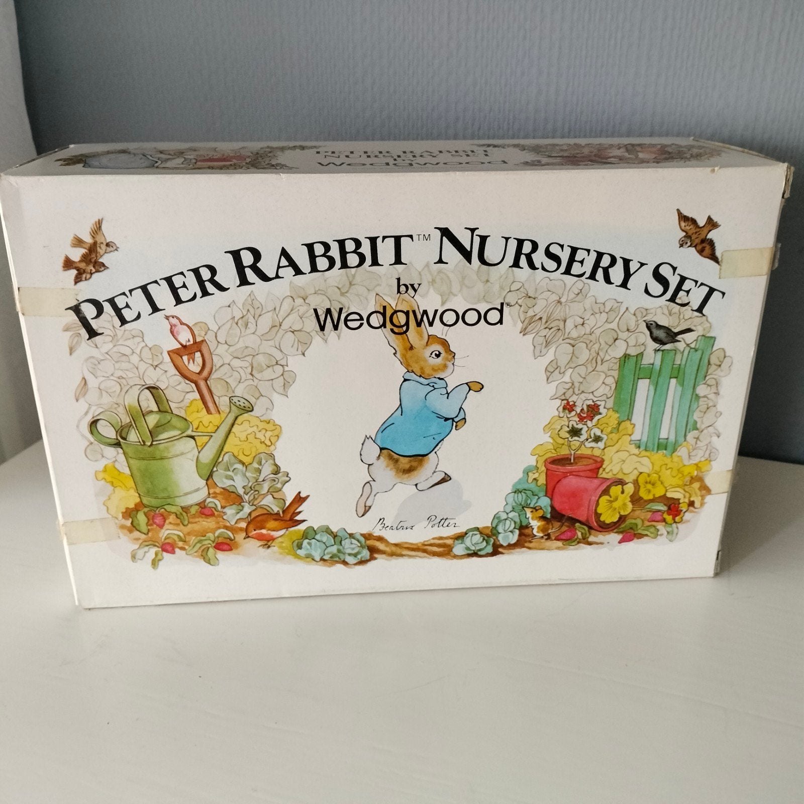 vintage set Peter Rabbit, Wedgwood, Ophalen, Zo goed als nieuw, Porselein