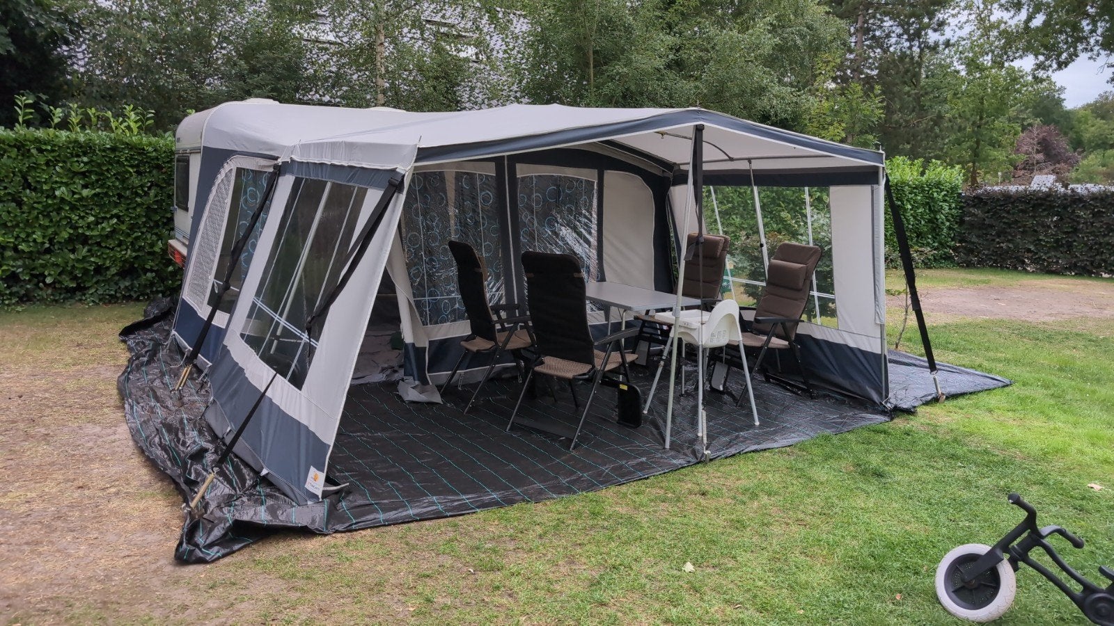 Dorema Multi Nova set, voortent en luifel, maat 7, zgan, Ophalen, Zo goed als nieuw, Tot en met 4