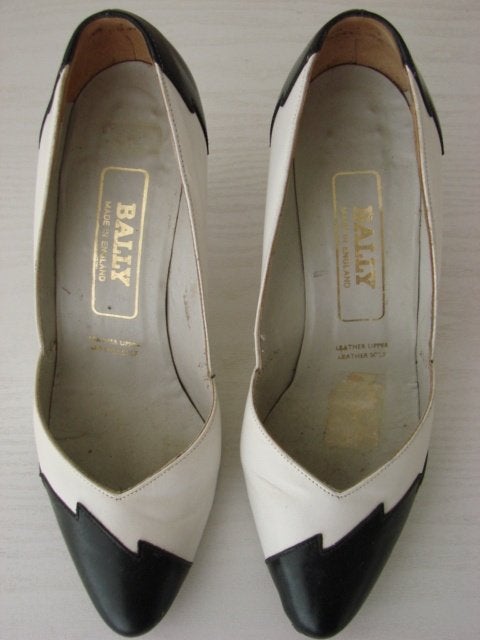 Bliksem 36 Bally zwart wit leren pumps vintage indi egf, Kleding | Dames, Schoenen, Pumps, Zwart, Ophalen of Verzenden, Zo goed als nieuw