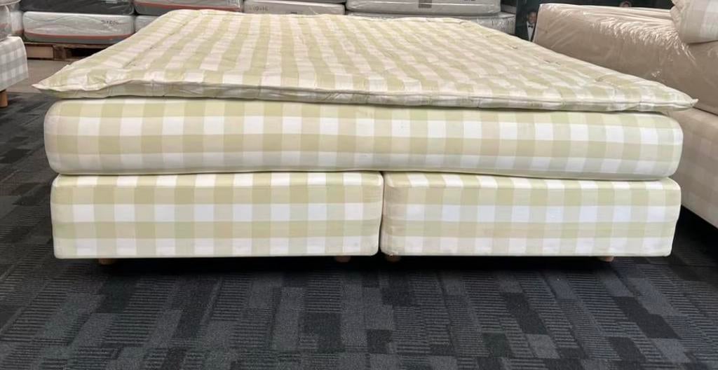 Hastens Superia 180 x 200 met BJ topper, Minder dan 150 cm, Ophalen, Zo goed als nieuw