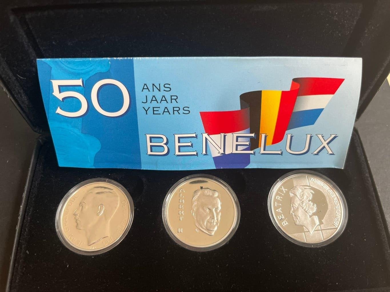 BEATRIX  50 JAAR BENELUX  IN CAPSULE EN PROOF, Postzegels en Munten, Munten | Nederland, Verzenden, Koningin Beatrix, Euro's