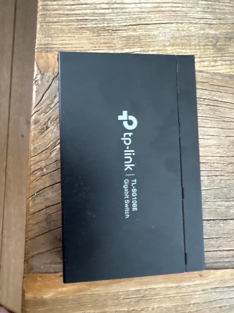 TP-Link TL-SG108E 8-Poorts Gigabit Easy Smart Switch, Computers en Software, Netwerk switches, Zo goed als nieuw, Ophalen