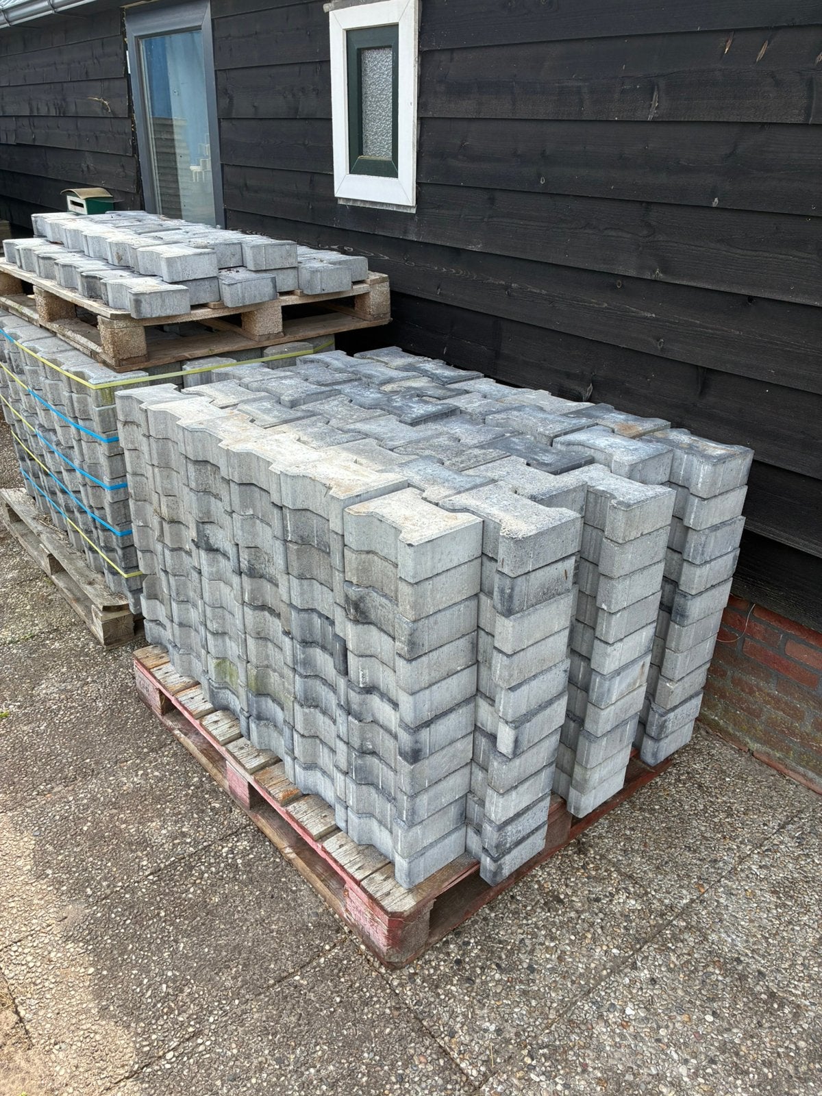 H klinkers, Ophalen, Zo goed als nieuw, Beton, Klinkers