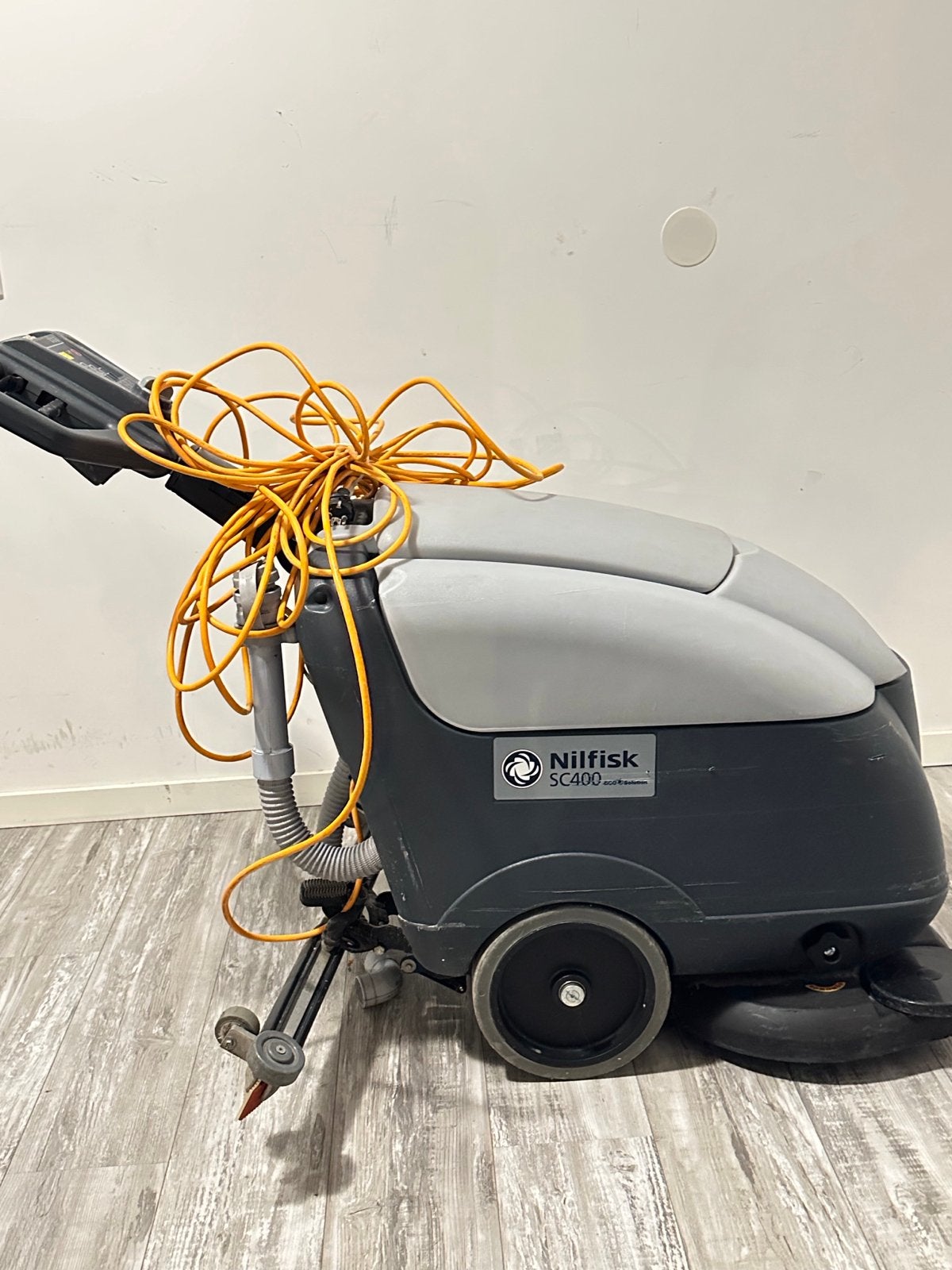 Nilfisk SC400 Schrob- en Zuigmachine - Gebruikt, Ophalen, Gebruikt, Schrobmachine