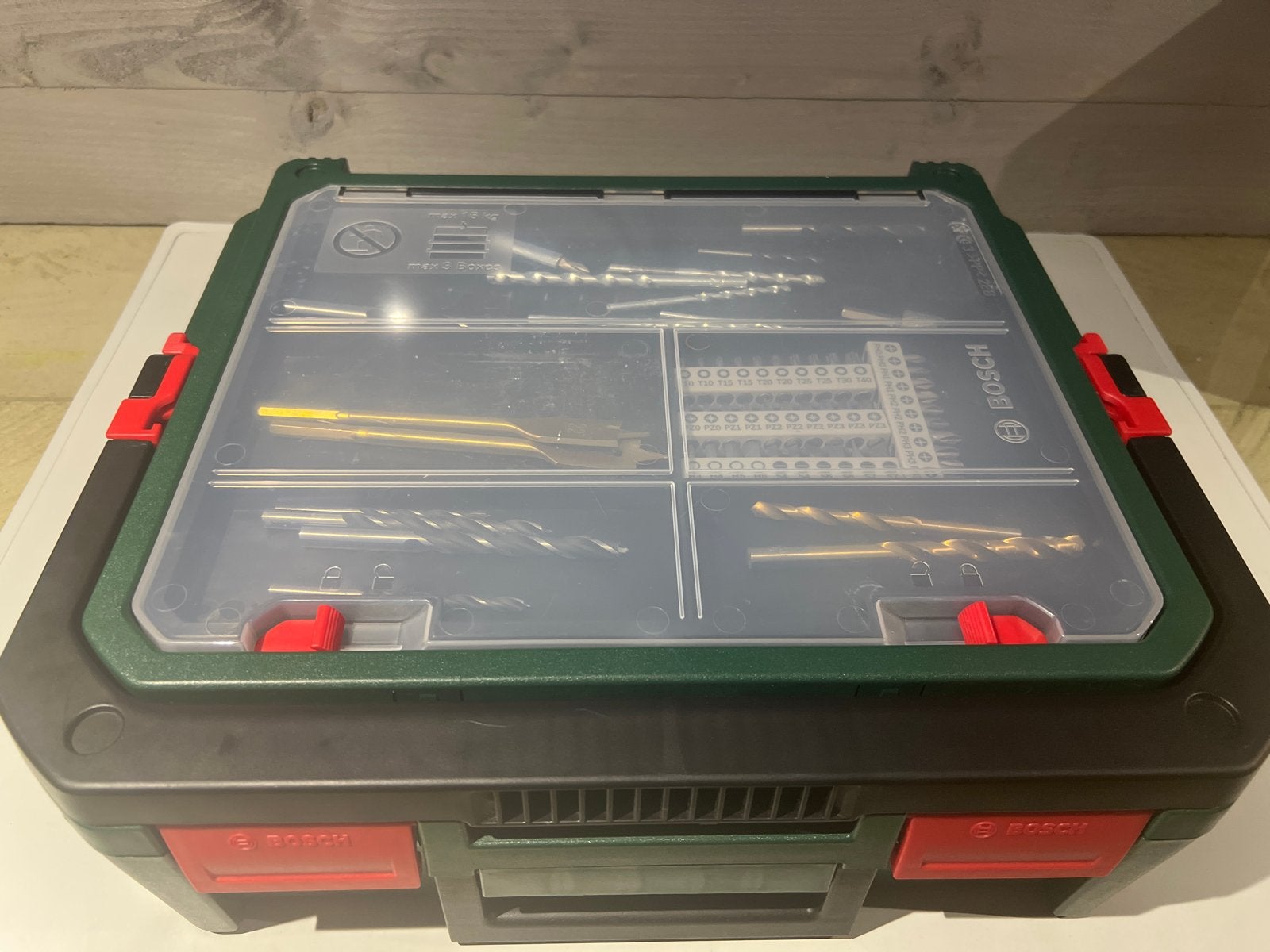 Bosch EasyDrill 18V-40 Accuboormachine met accessoires, N, N, Ophalen of Verzenden, Zo goed als nieuw