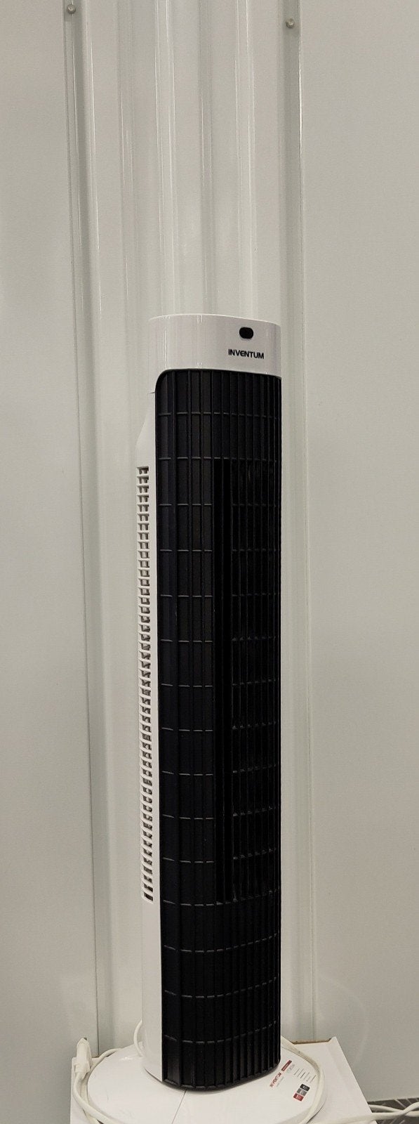 Inventum torenventilator zwart/wit 76 cm hoog VT0812WA, Witgoed en Apparatuur, Ventilatoren, Ophalen, Torenventilator