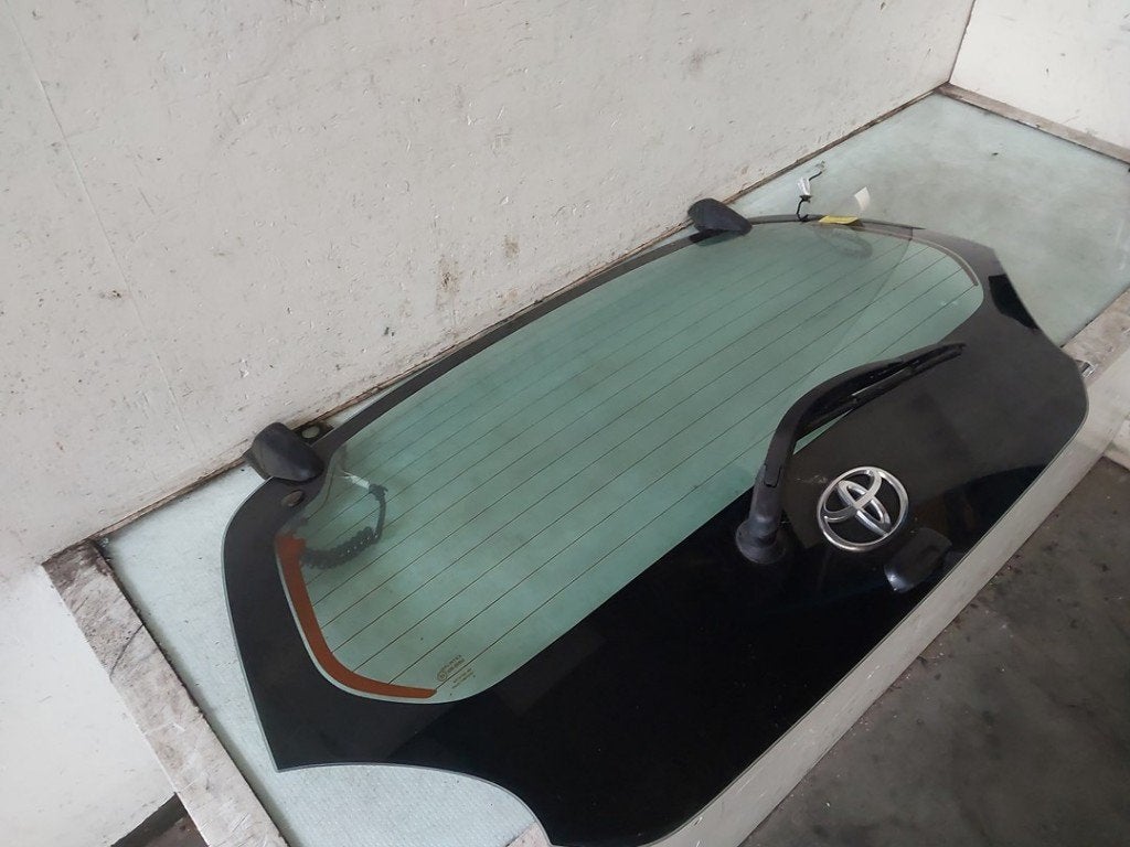 Achterklep Toyota Aygo (B10) (2005-07/2014-05) 681050H021, Gebruikt, Kundenbetreuung@toyota.de, Toyota-Allee 2, Köln 50858, , Duitsland