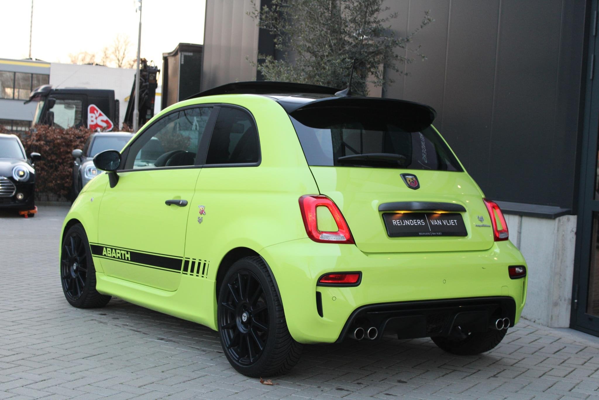Abarth 595 Competizione 70th Anniversary 1.4 T-Jet | Pan.Dak, 12 maanden, Euro 6, 4 cilinders, Origineel Nederlands