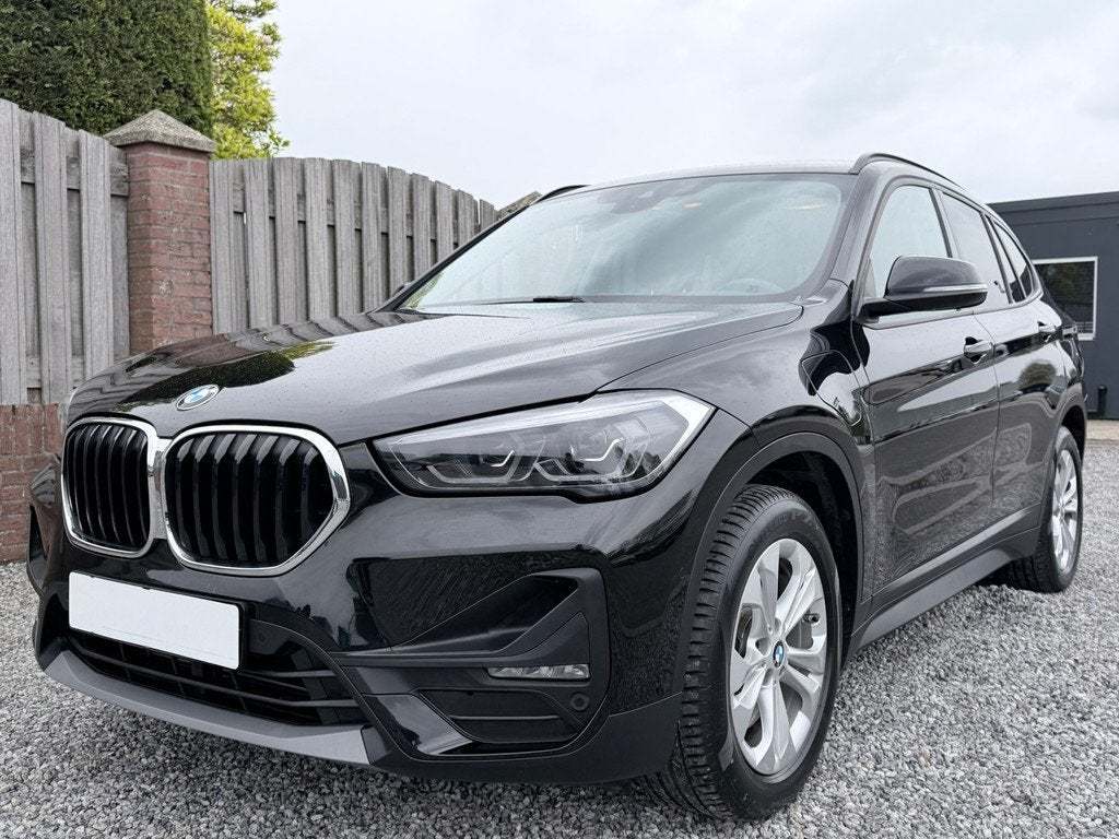 BMW X1 XDrive25e Business Edition Plus VOL LEER STOELVERWARM, X1, 125 pk, Gebruikt, Zwart