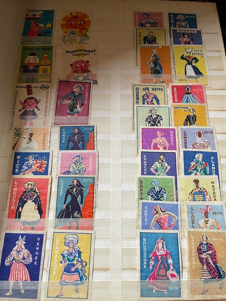 Album met spaarzegels, Ophalen of Verzenden, Zegels, Bonnen of Punten