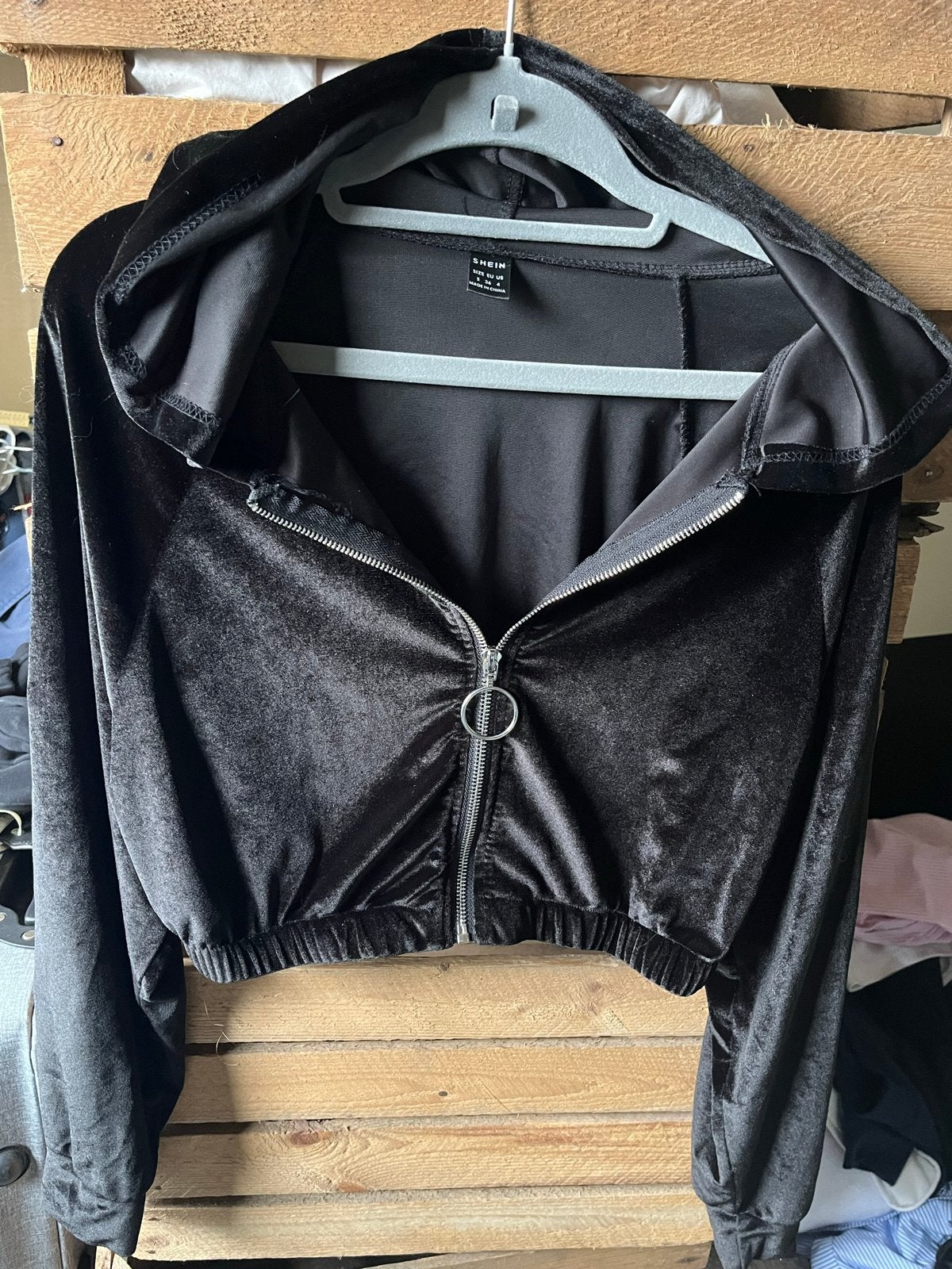 Zwart fluwelen hoodie met rits van Shein, Ophalen of Verzenden, Zo goed als nieuw, Maat 36 (S), Zwart