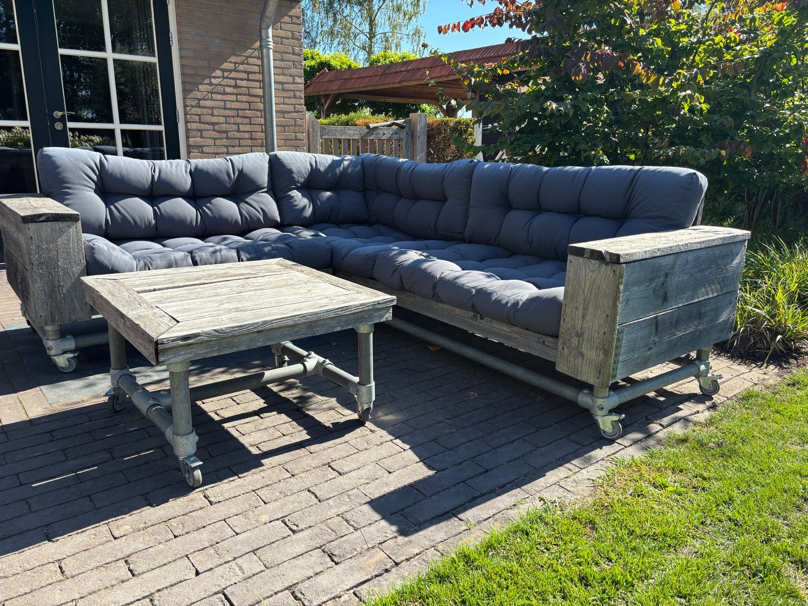 Steigerhouten loungeset met kussens en salontafel, Ophalen, Gebruikt, Meer dan 8 zitplaatsen, Steigerhout