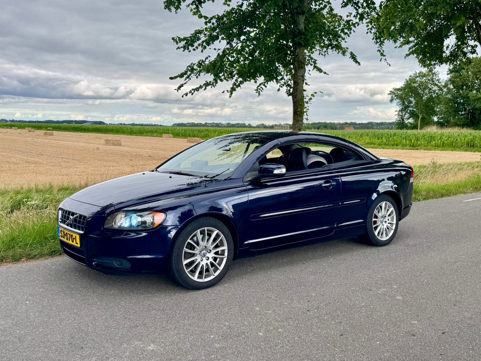 Volvo C70 2.4 SUMMUM •Leder•Xenon• DistrvvDealer OH•Carplay, Auto's, Voorwielaandrijving, C70, Zwart, Cabriolet