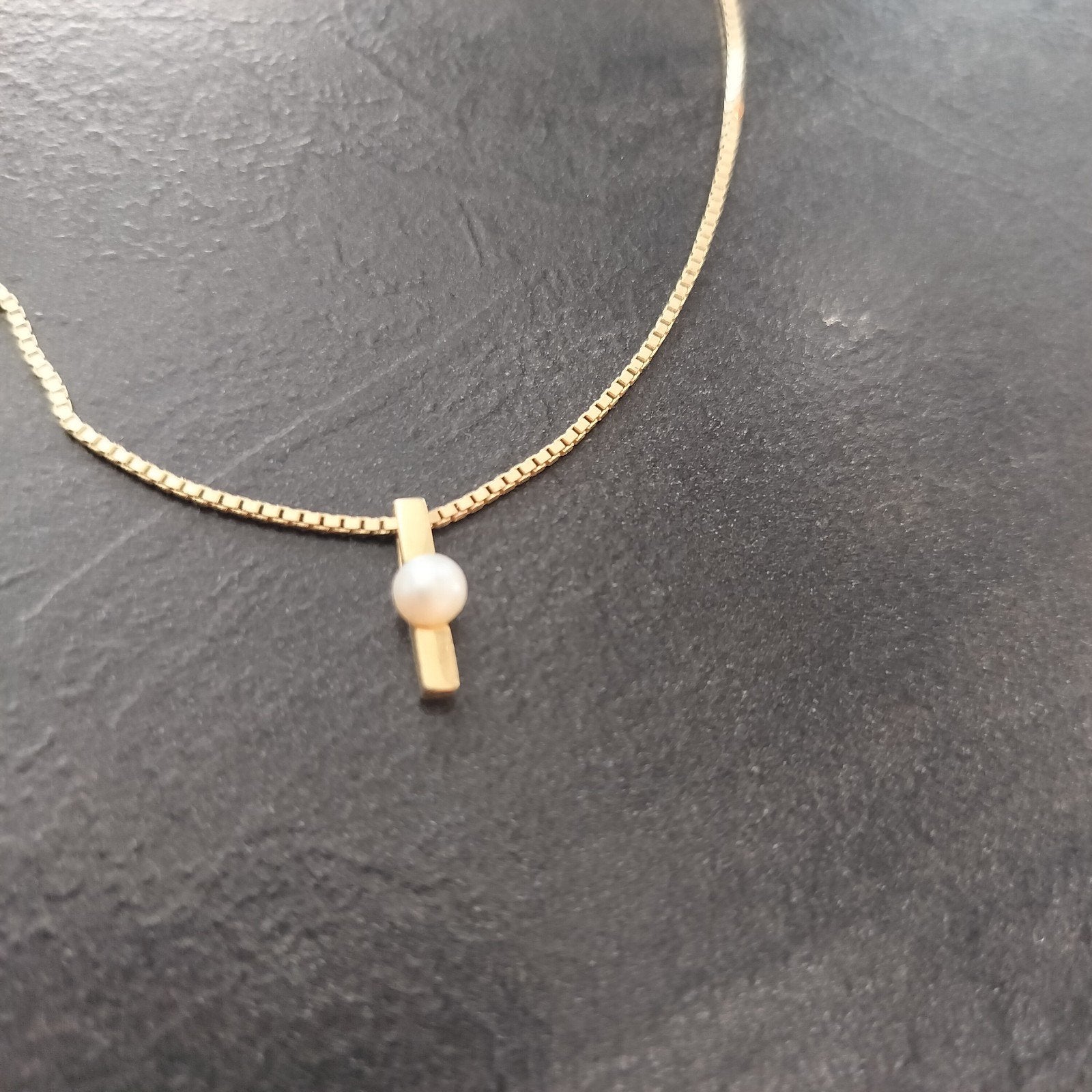Goudkleurige Vergulde Ketting met Parel Hanger 45cm, Gebruikt, Ophalen of Verzenden, Goud, Overige materialen