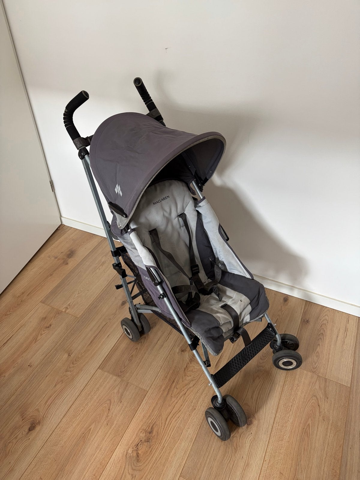 Maclaren Quest buggy met regenhoes, Ophalen, Gebruikt, Maclaren, Regenhoes