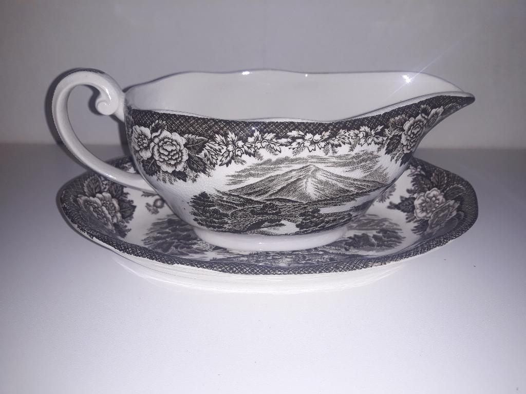 Wedgewood Lochs of Scotland saus kom, Ophalen of Verzenden