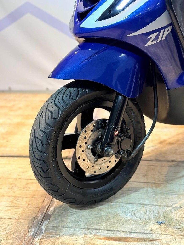 Piaggio Zip 2v 2016 45km brom scooter fulloption carburateur, Fietsen en Brommers, Gebruikt, Zip, Ophalen of Verzenden, Info@vlcustomscooters.nl