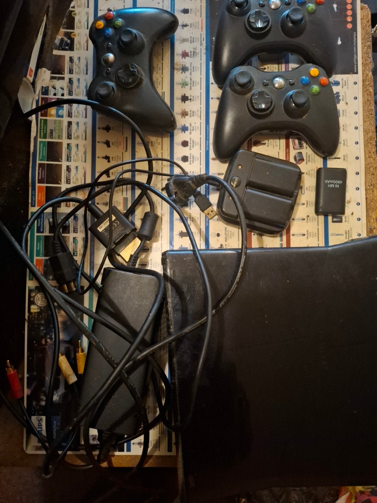 Defecte Xbox 360 met 3 goed werkende controllers, Ophalen, Niet werkend
