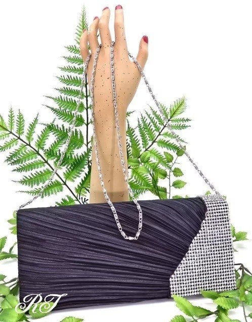 Luxe avond-bruidstasje met strass steentjes., Ophalen of Verzenden, Nieuw, Zwart, Schoudertasje