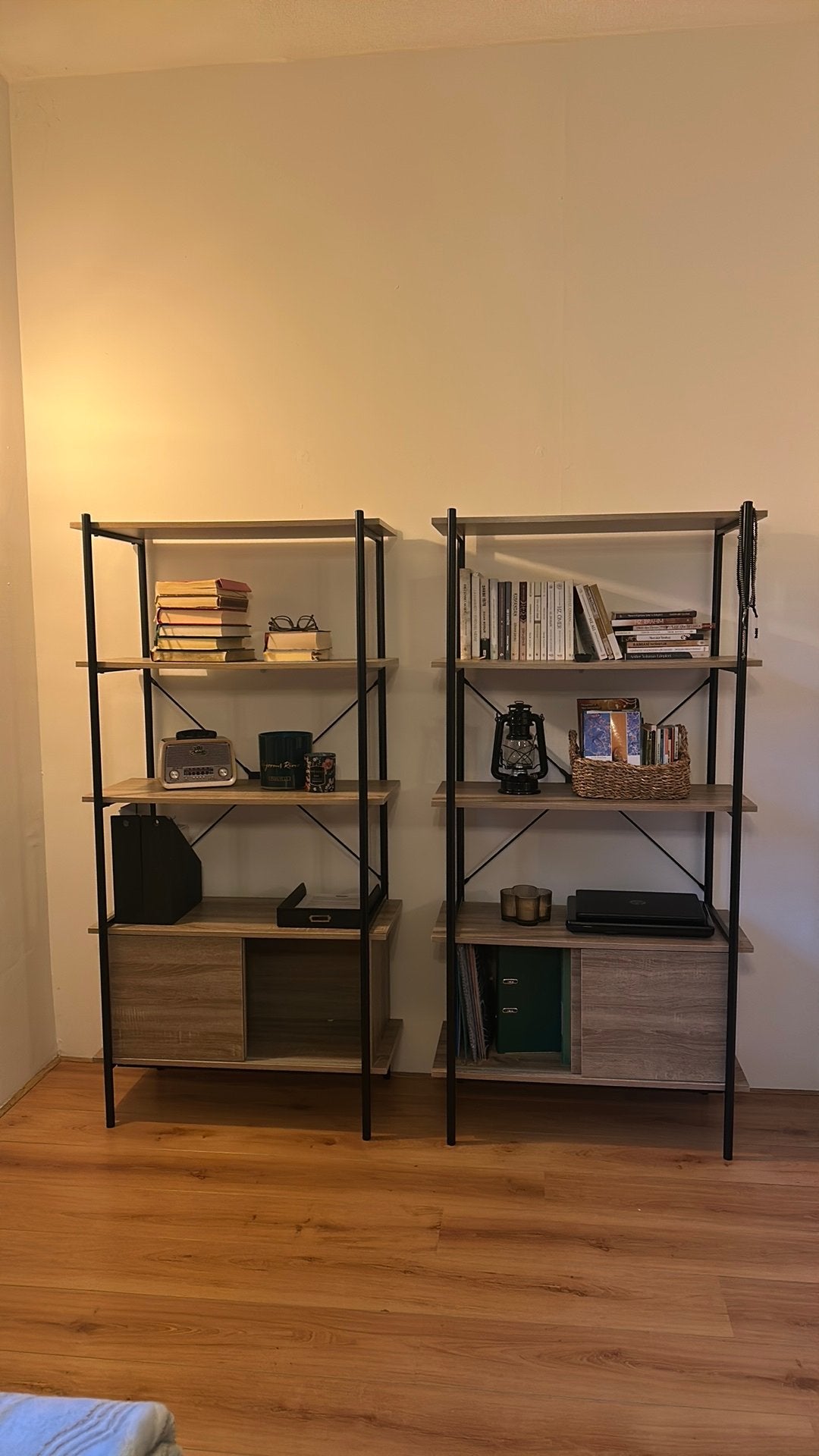 Boekenkasten  JYSK, Ophalen, Zo goed als nieuw