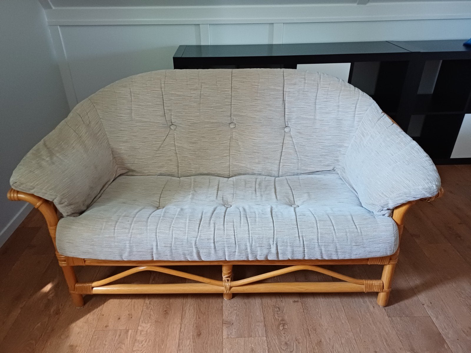 Rotan tweepersoonsbank met stoffen kussens, Huis en Inrichting, Ophalen, Gebruikt, 150 tot 200 cm, Tweepersoons