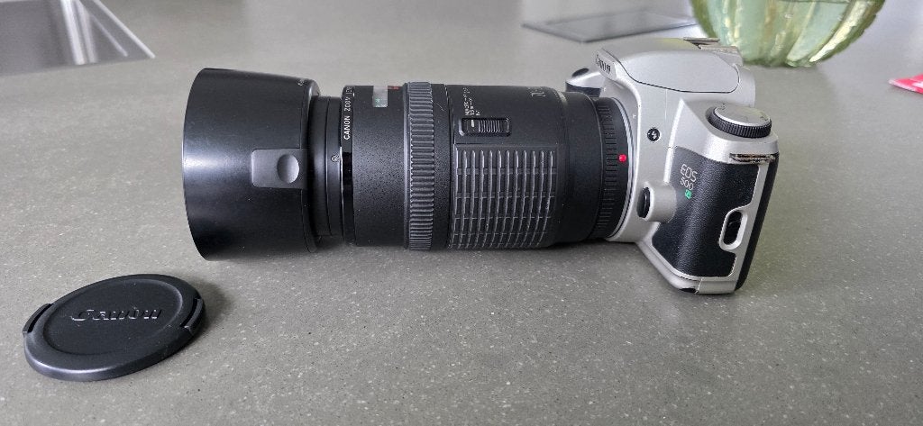 Canon EOS 500N Spiegelreflexcamera met Canon Zoomlenzen, Ophalen of Verzenden, Gebruikt, Spiegelreflex, Canon