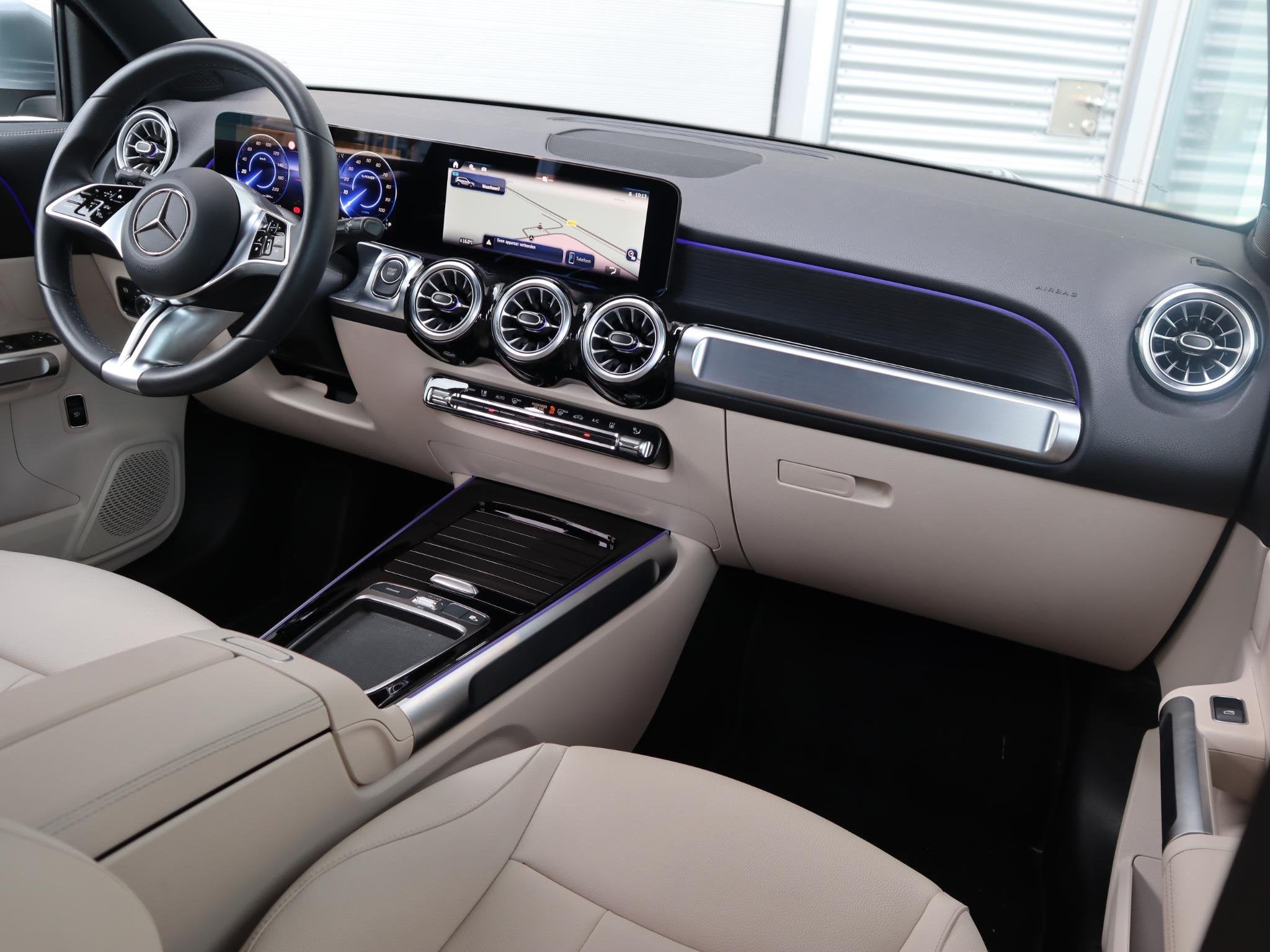 Mercedes-Benz EQB 250+ Business Solution 71 kWh, Dealer onderhouden, Gebruikt, Origineel Nederlands, Automatische klimaatregeling