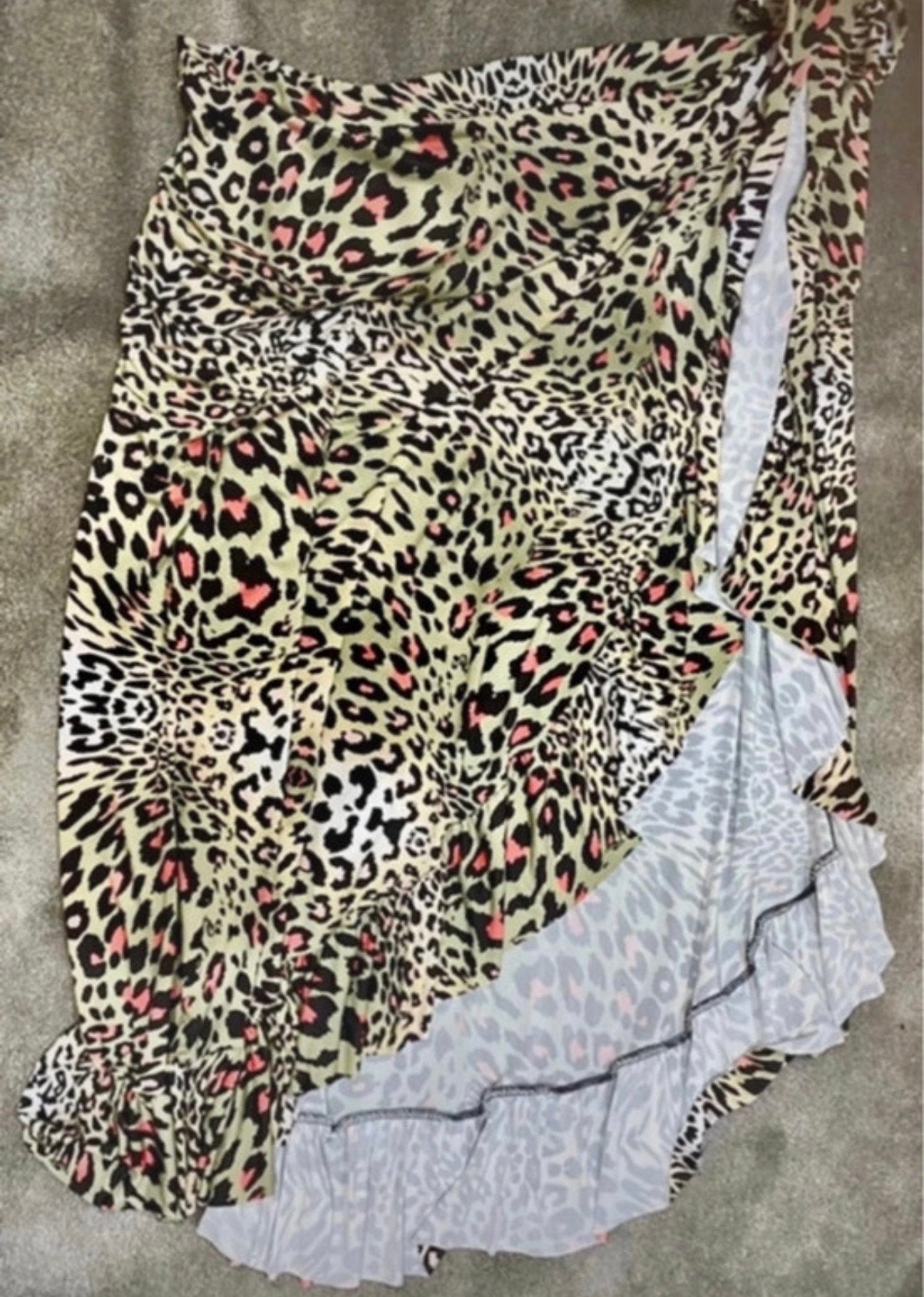 Overslag rok met luipaard print onesize nieuw, Kleding | Dames, Ophalen of Verzenden, Nieuw, Maat 38/40 (M), Onder de knie