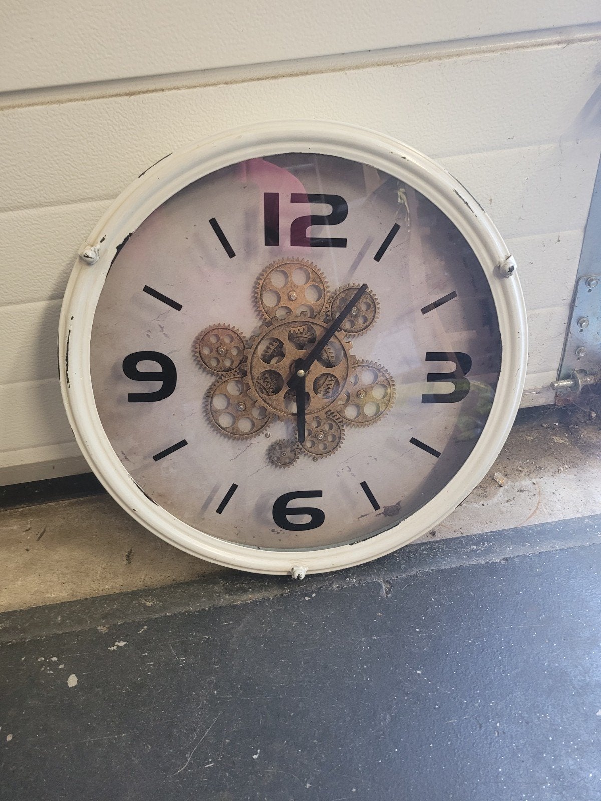Mooie witte Industriële wandklok 46cm, Ophalen, Wandklok, Wit, Analoog