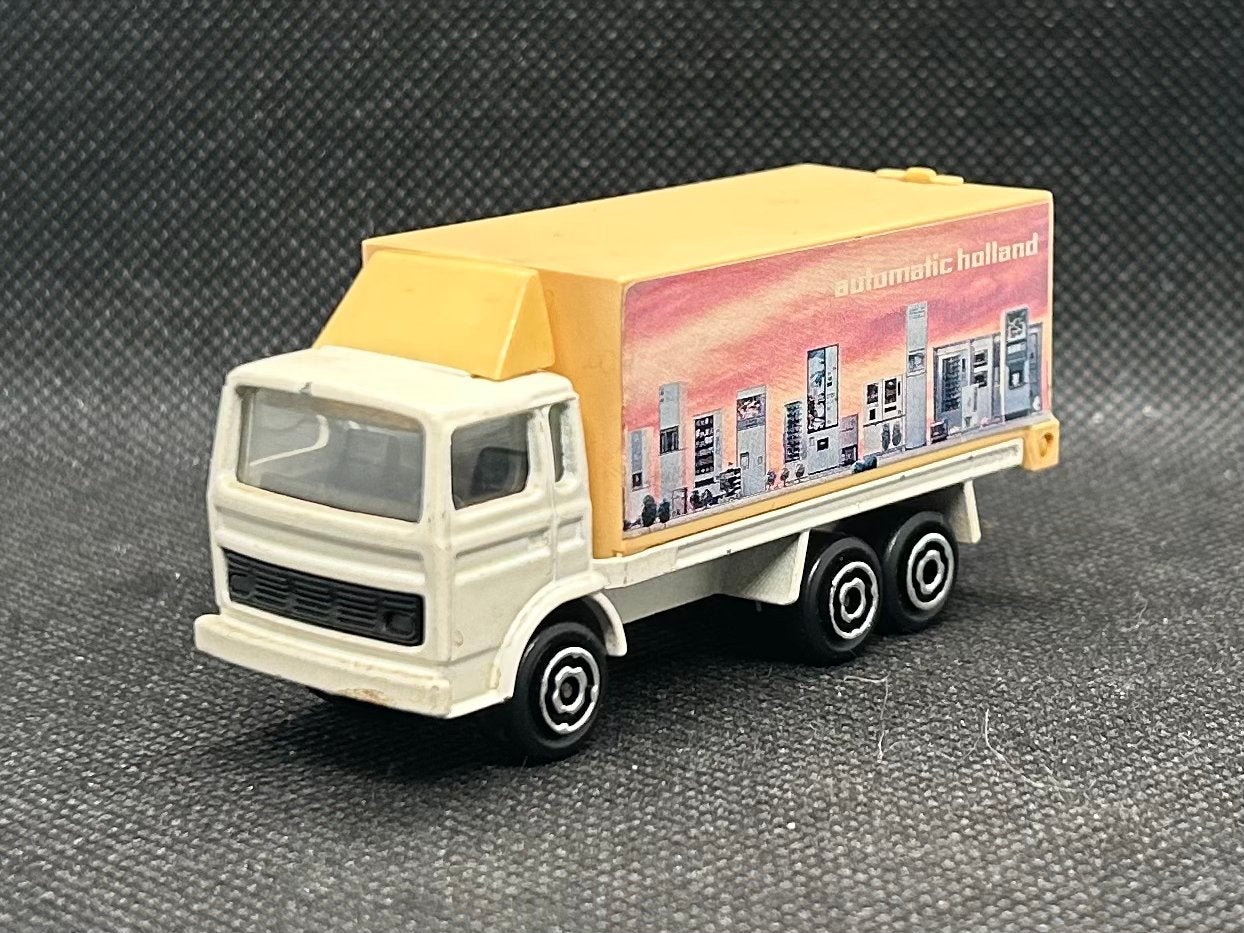 Majorette Saviem Bakwagen Automatic Holland 1:64, Hobby en Vrije tijd, Modelauto's | Overige schalen, Verzenden, Zo goed als nieuw
