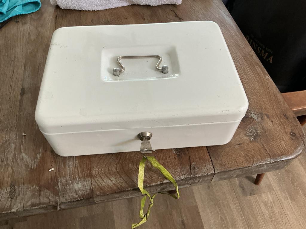 Brabantia geldkistje - Wit met sleutel, Ophalen of Verzenden, Gebruikt, Brandkast