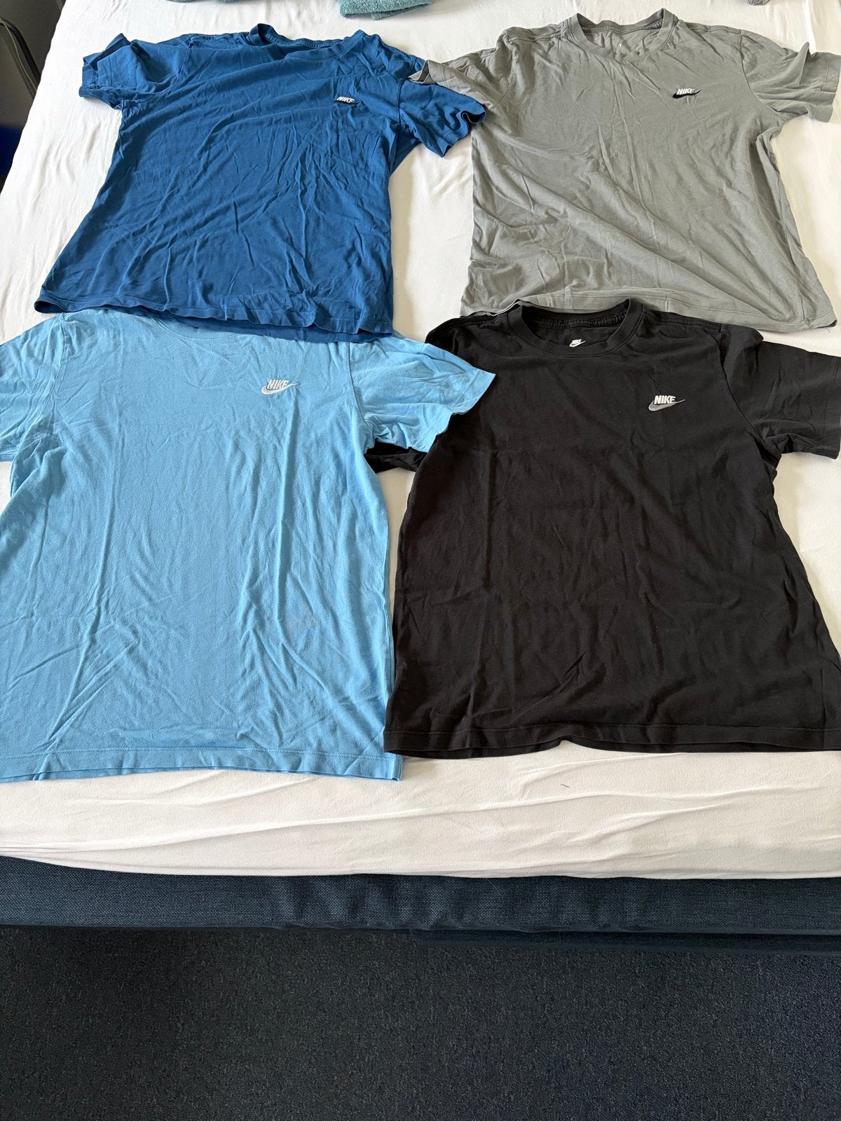 4 Nike T-shirts Maat M - Diverse Kleuren, Kleding | Dames, Meerkleurig, Korte mouw, Gedragen, Ophalen