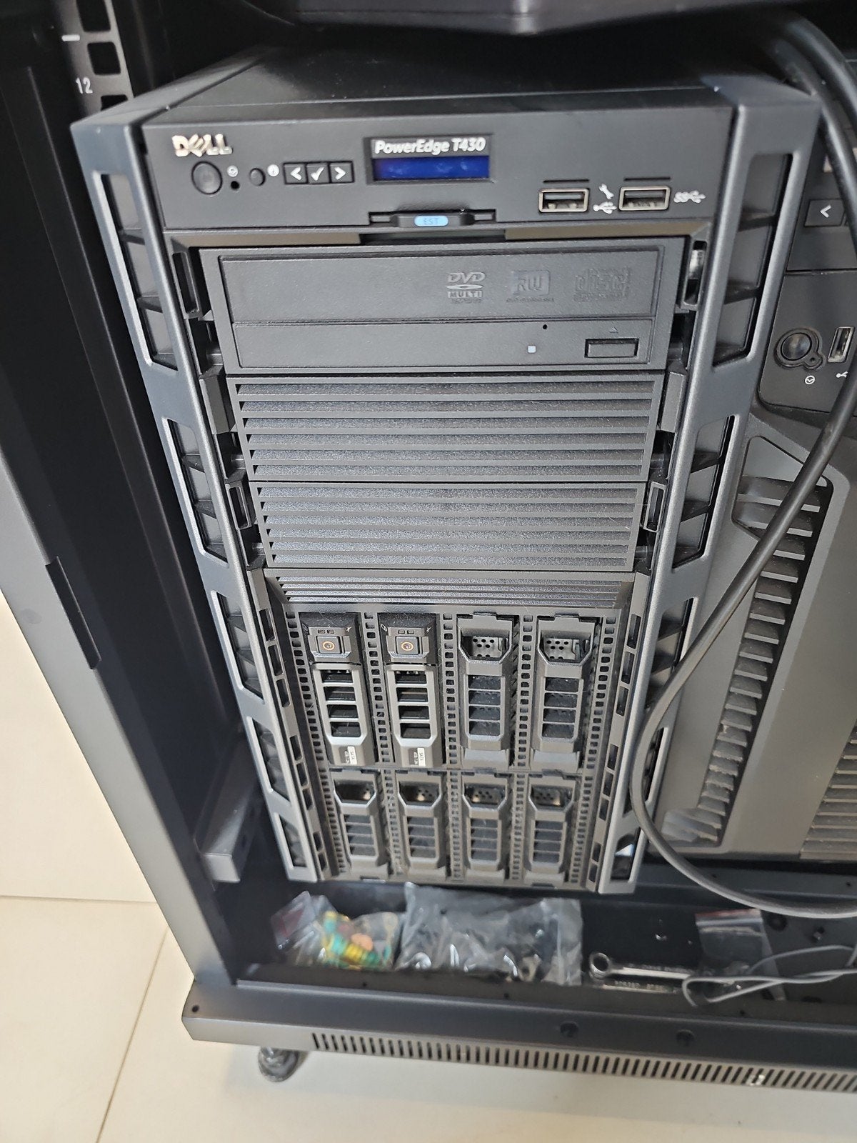 DELL server: t430 en t410, Computers en Software, Servers, Ophalen, Gebruikt