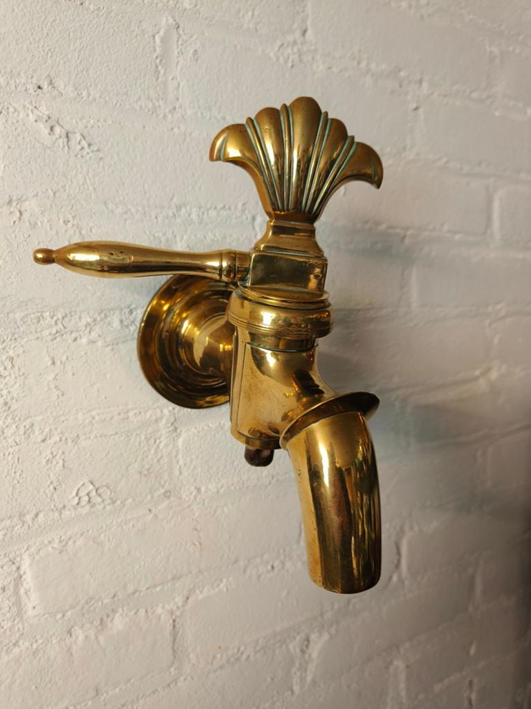 Prachtige zware decoratieve antieke messing kraan, Antiek en Kunst, Ophalen of Verzenden