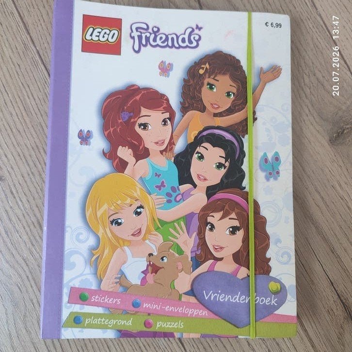 LEGO Friends Vriendenboek - Zo goed als nieuw, Ophalen of Verzenden, Zo goed als nieuw, LEGO, 3 tot 4 jaar