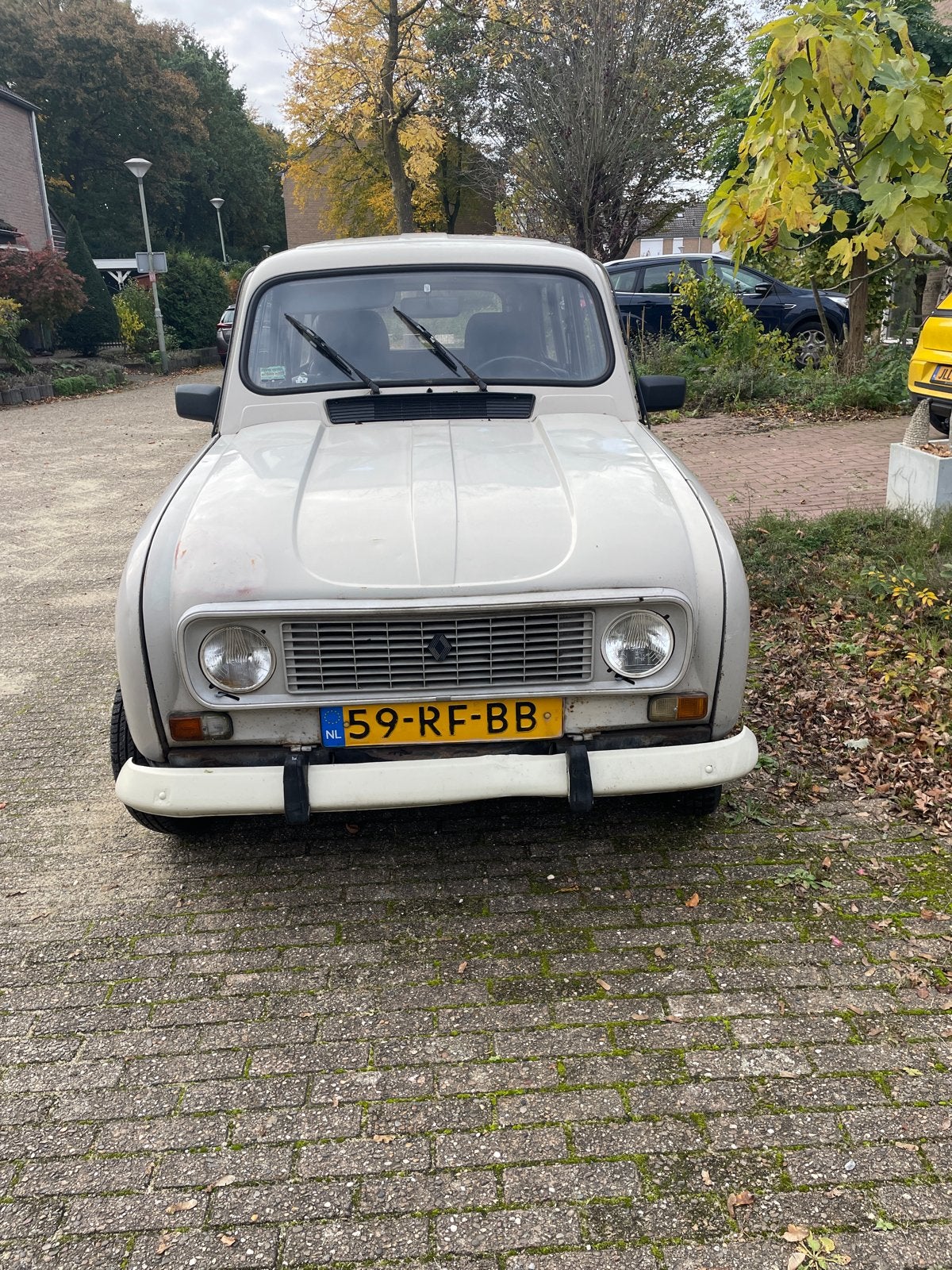 Renault 4 1.1 GTL 1992 Beige, 49 pk, 4 cilinders, Beige, Handgeschakeld
