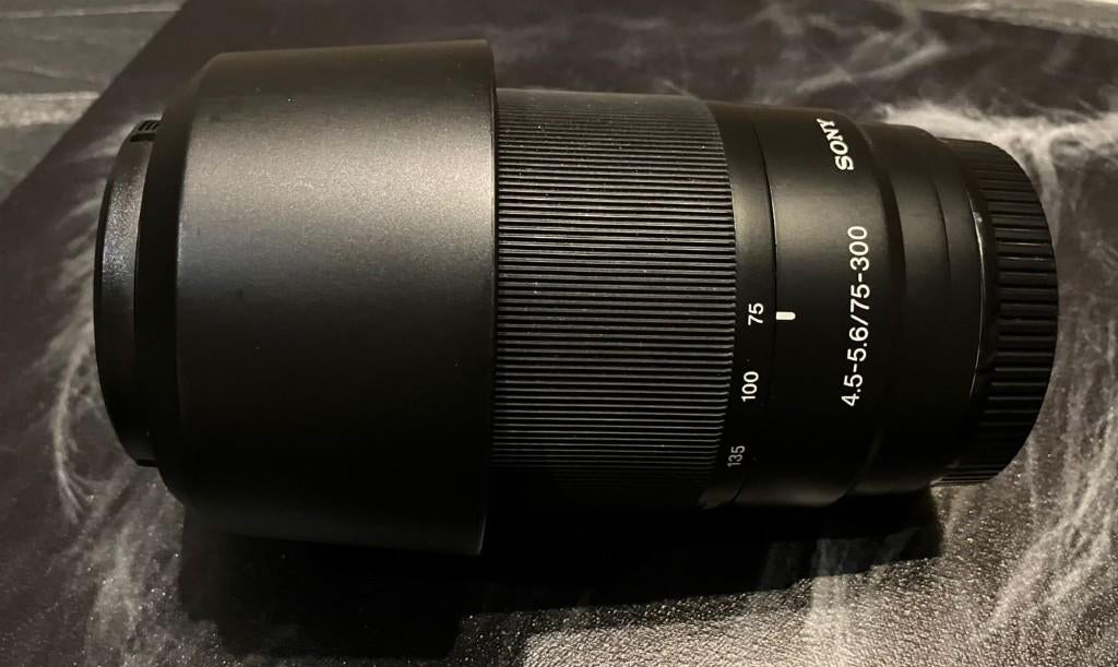 Sony lens 4.5-5.6/75-300 A-mount, Ophalen, Gebruikt, Telelens, Zoom