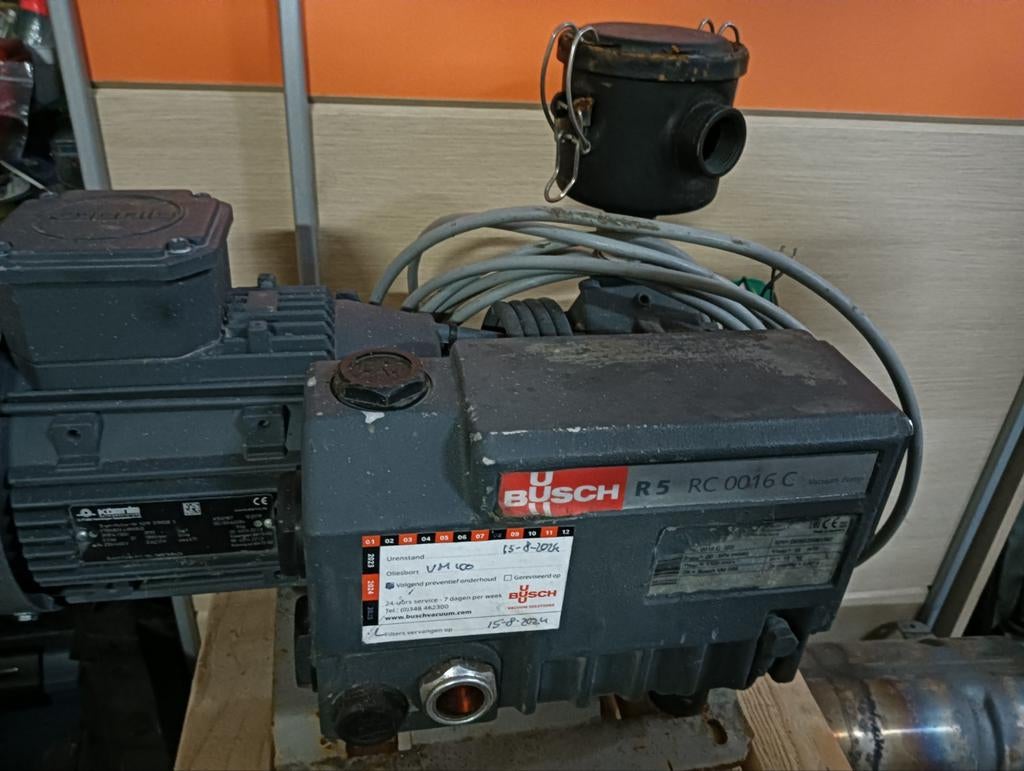 Busch vacuüm pomp, Doe-het-zelf en Verbouw, Compressors, Minder dan 25 liter, Ophalen, Gebruikt, Minder dan 200 liter/min