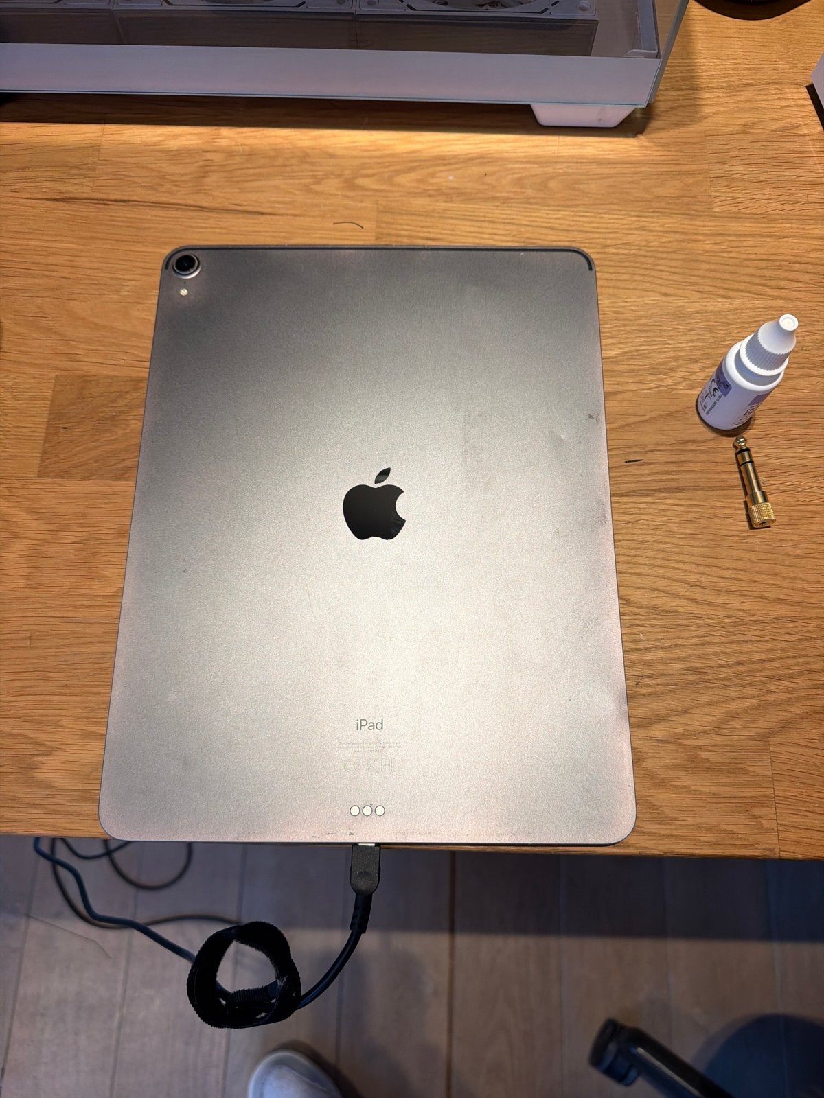 Kapotte iPad Pro (Model A1876) - Voor onderdelen/reparatie, 10 inch, Ophalen of Verzenden, Apple iPad Pro, Niet werkend
