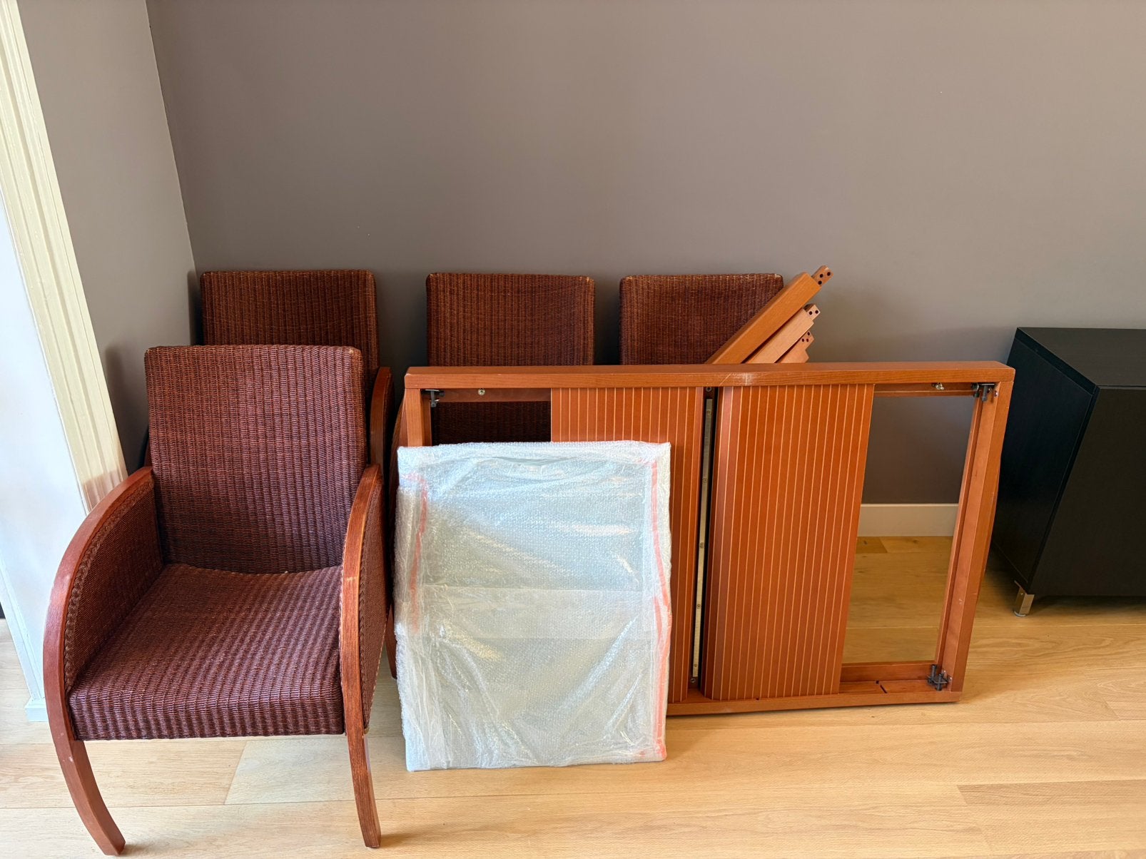 Dining Table Set - Table + 4 Chairs, Huis en Inrichting, Ophalen, Gebruikt, 100 tot 150 cm, 50 tot 100 cm
