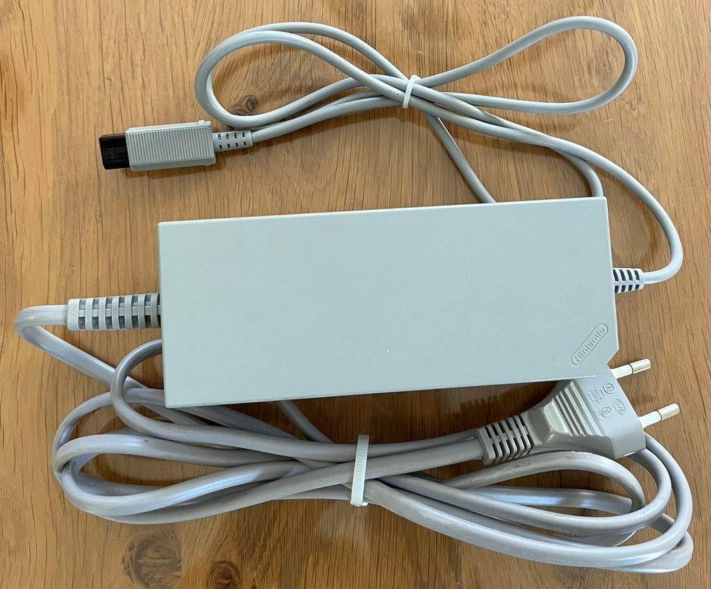 Nintendo Wii stroom kabel - power supply + Wii AV beeldkabel, Ophalen of Verzenden, Zo goed als nieuw, Wii, Oplader of Kabel