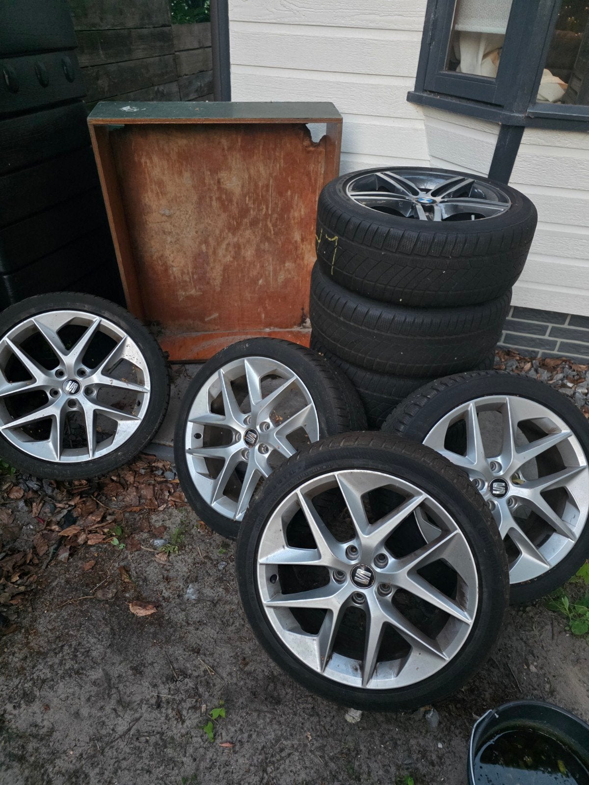 Seat Leon 18" velgen met Continental Winterbanden 225/40 R18, Auto-onderdelen, 18 inch, Gebruikt, Banden en Velgen, Personenwagen