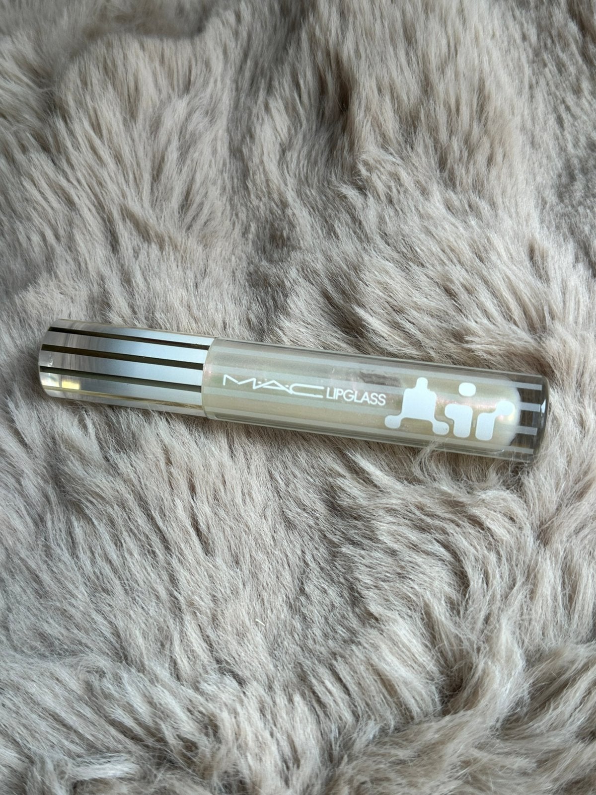 MAC lipglass kleur Frosting, Ophalen of Verzenden, Zo goed als nieuw, Lippen
