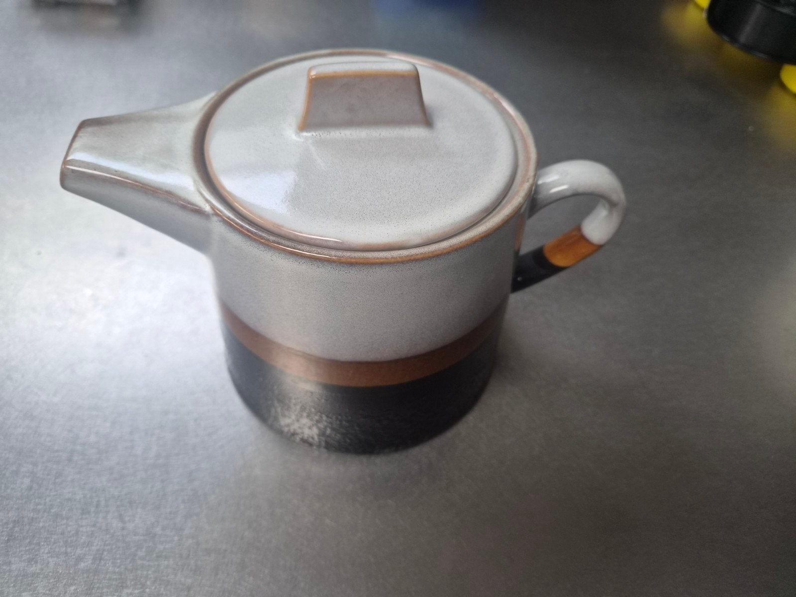 HKliving theepot/fluitketel - Nieuwstaat, Theepot/fluitketel, Ophalen of Verzenden, Zo goed als nieuw, Steen/keramiek