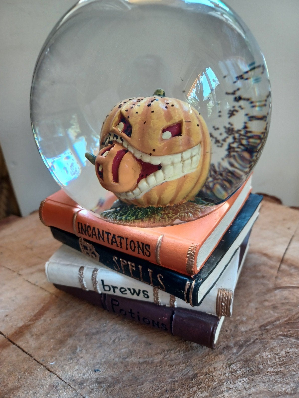 Muziekdoosje Sneeuwbol Halloween Pompoen op Boeken, Ophalen of Verzenden, Meerkleurig, Kunststof, Overige stijlen