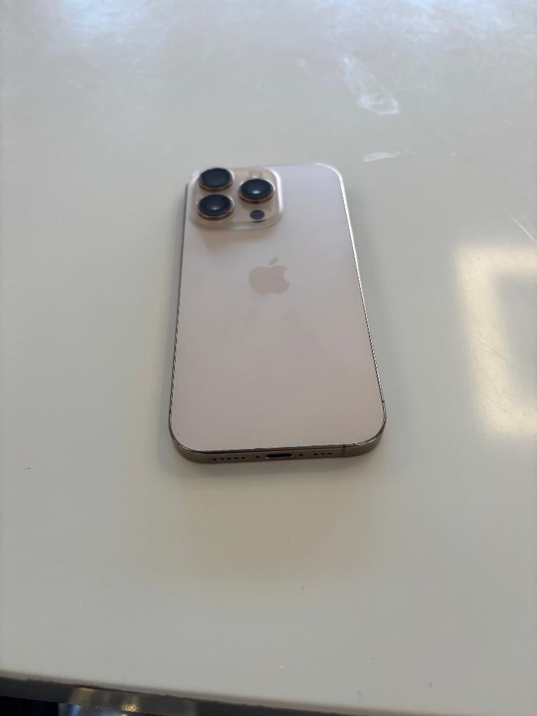 Iphone 16 Pro 256 GB, Telecommunicatie, Mobiele telefoons | Apple iPhone, Gebruikt, 90 %, Goud, Ophalen