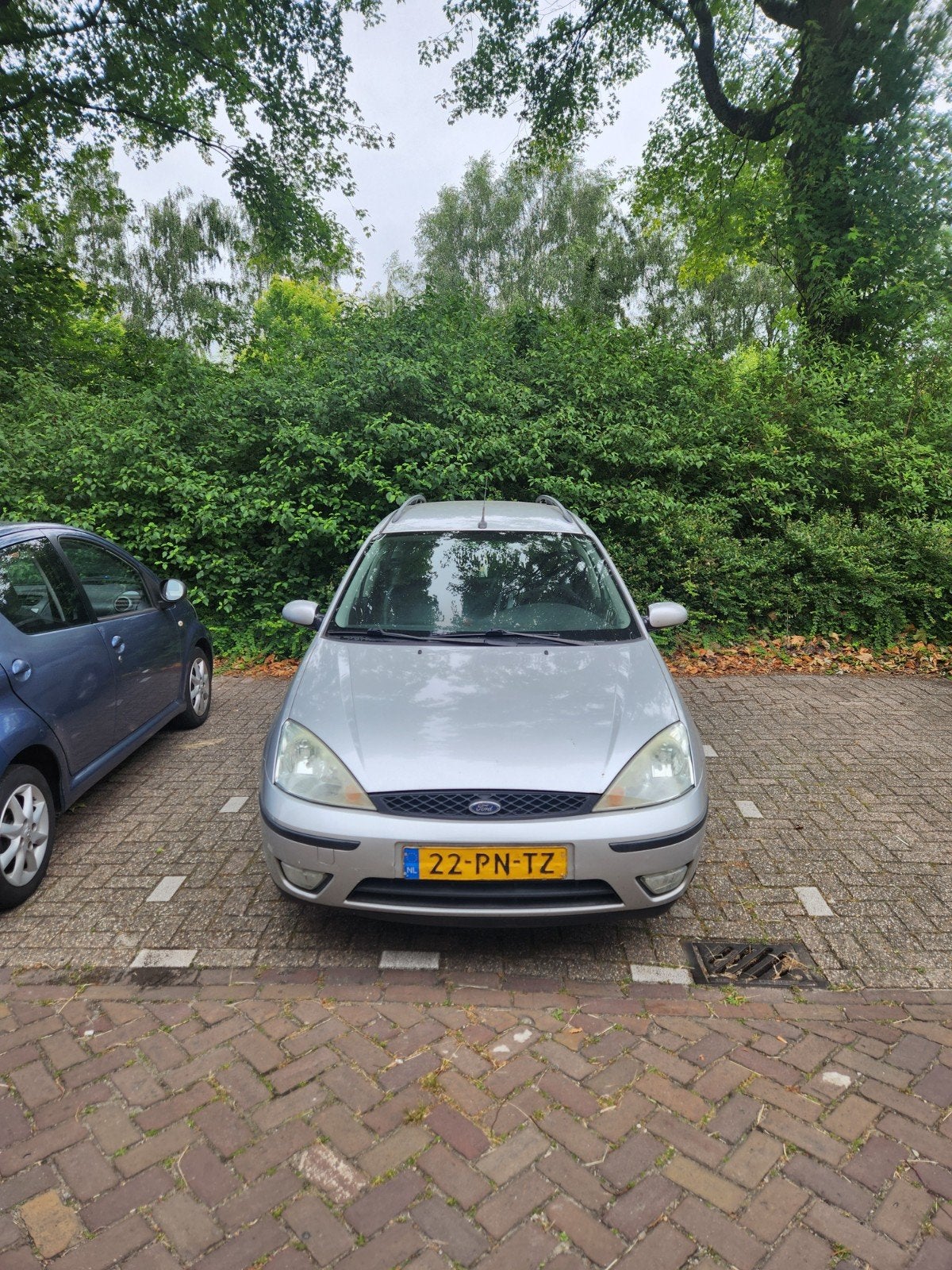 Ford Focus 1.6I 74KW 2004 Grijs, Auto's, Ford, 1596 cc, 15 km/l, Zwart, 4 cilinders