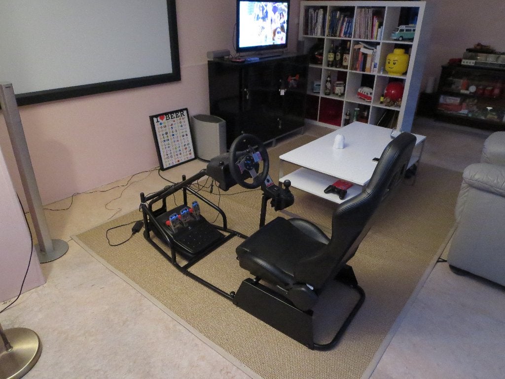 Race stoel met frame inclusief Logitech G27 stuur, Spelcomputers en Games, Ophalen, Racestuur, Force feedback, Zo goed als nieuw
