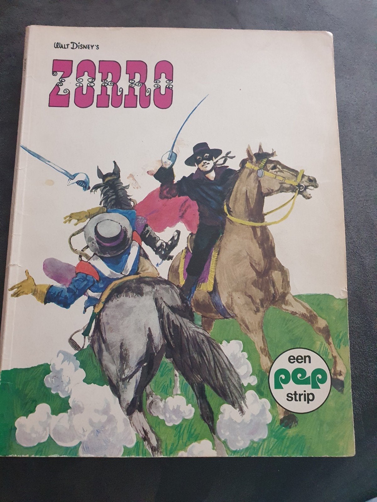 Walt Disney's Zorro - Een Pep Strip, Eén stripboek, Ophalen of Verzenden, Gelezen, Walt Disney